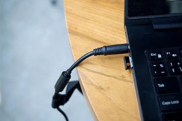 Can we always Keep Laptop Connected to Electricity