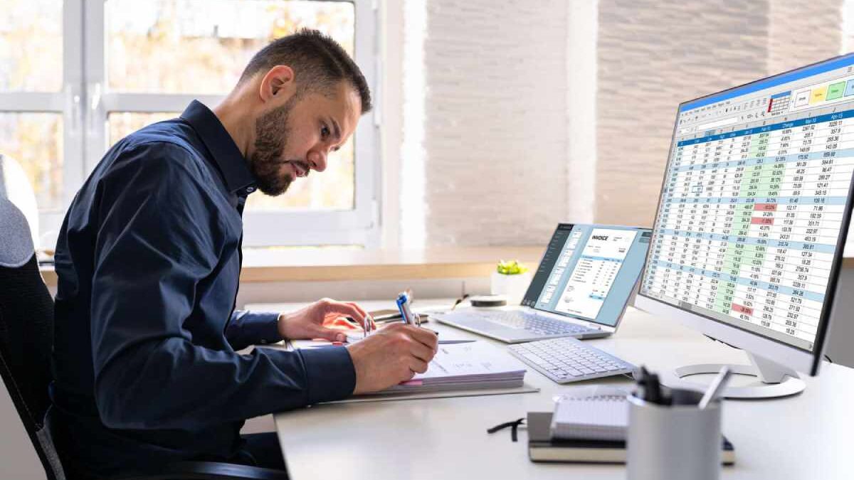 Software For Small Business – Introduction, Types of software