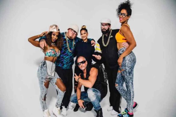 90s Hip Hop Fashion Designs For Any Party - 10 Costume Ideas